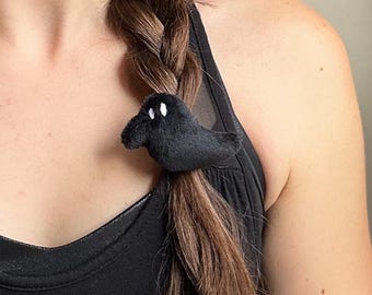 Crow Plushie Badge Clip // Handmade TTYD Plush Hair Clip // Cute Hair and Lanyard Accessory