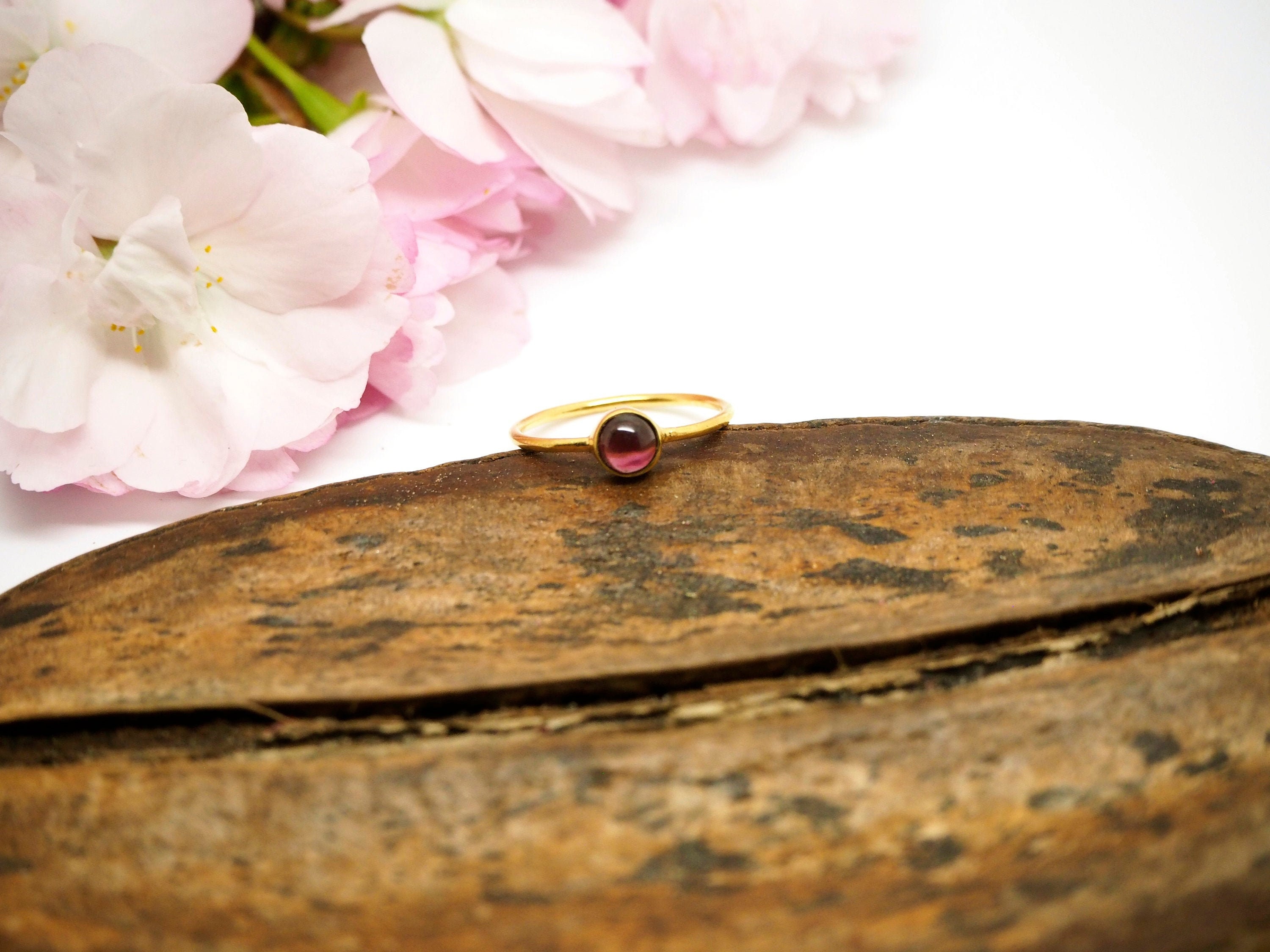 Sani Garnet Sterling Silver 925 18ct Gold Plated Ring Sani Garnet Sterling Silver 925 18ct Gold Plated Ring