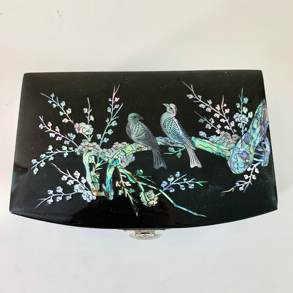Vintage Korean Lacquer Inlaid Box With Abalone Sh… - image 3