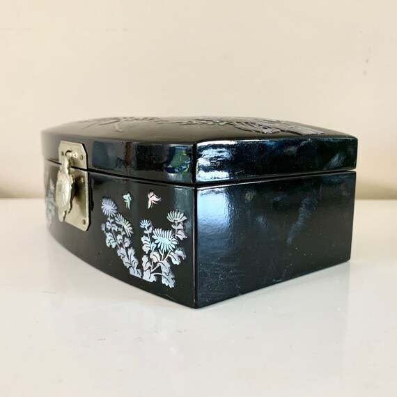 Vintage Korean Lacquer Inlaid Box With Abalone Sh… - image 8