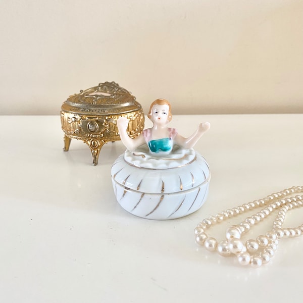 Vintage Art Deco Porcelain Elegant Lady Girl in Dress Trinket Box with Lid, Ring Dish Box, Japan