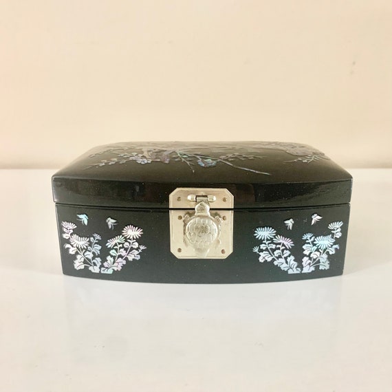 Vintage Korean Lacquer Inlaid Box With Abalone Sh… - image 6
