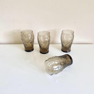 Set of 4 Vintage Ombré Smoked Flower Pattern Drinking Juice Glasses