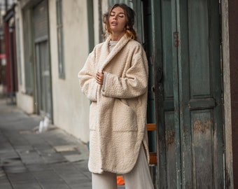 Women coat | Spring Coat | Autumn Coat | Off White women coat | Boucle coat | Long Sleeves coat | Midi coat | Fringe coat | Oversized coat |