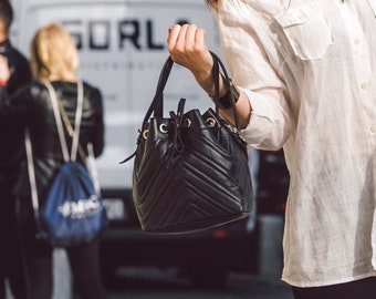 Valentines Day Gift, Minimalist Leather Bucket Bag, Small black bucket bag, Black mini leather bucket bag, Personalised Bag Women