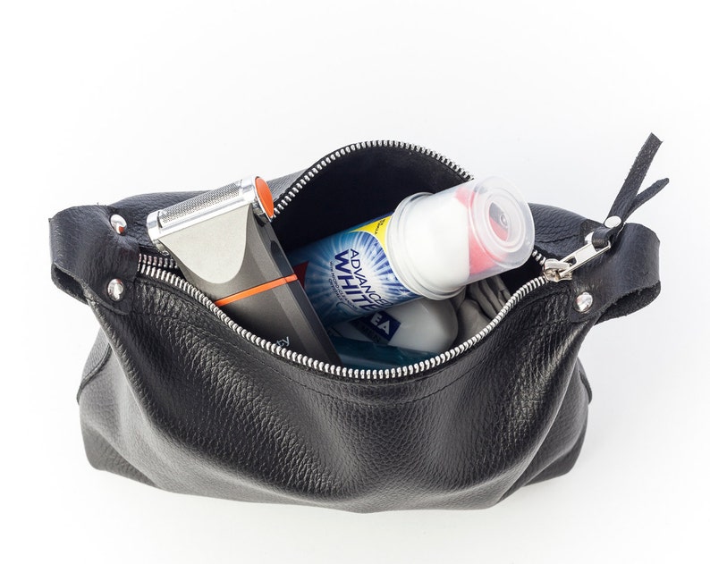 Personalized Leather Dopp Kit Gift Leather Toiletry Bag Leather Travel Bag Bridesmaids Gift