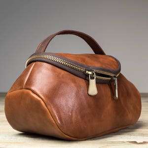 Borsa per il trucco in pelle, regalo di San Valentino per le donne, borsa per il trucco, borsa per il trucco in pelle personalizzata, regalo per la festa della mamma