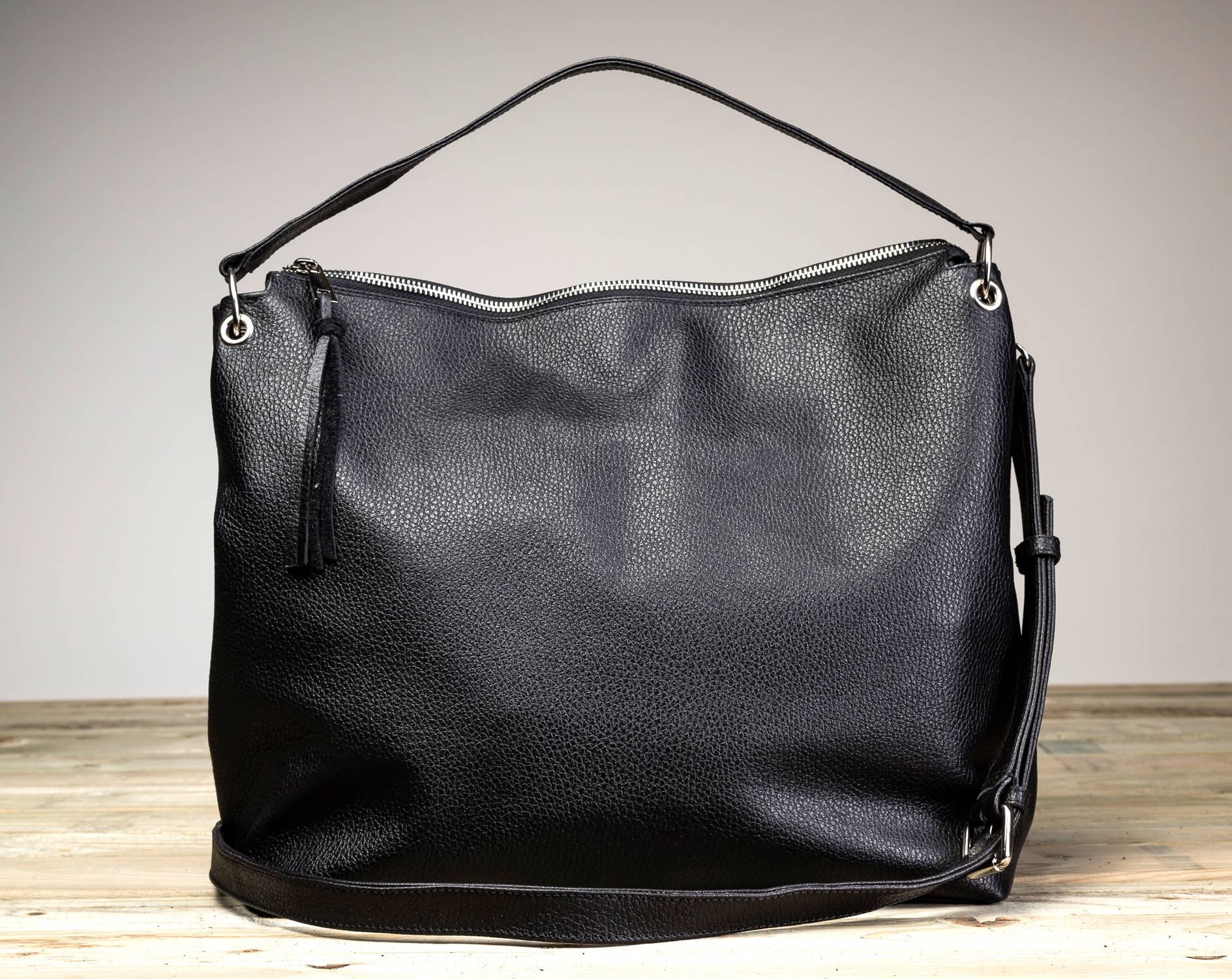 ショルダーバッグ・ポシェット Hobo leather messenger bag BLACK Black Leather Hobo Bag, Hobo Leather Bag, Black Hobo Handbag