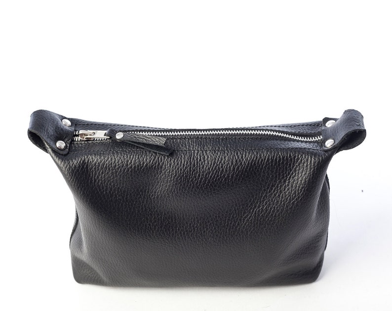 Personalized Leather Dopp Kit Gift Leather Toiletry Bag Leather Travel Bag Bridesmaids Gift