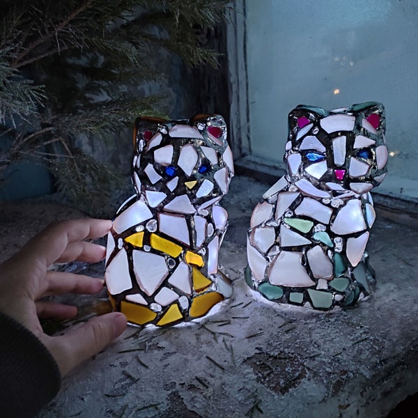 Cat small figurine night light, sea stained glass cute art home decor, wireless DIY night lamp