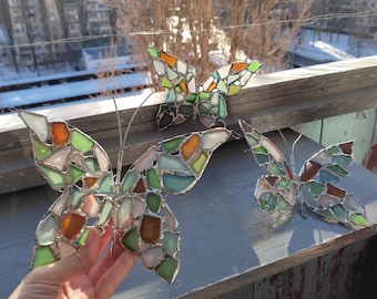 Butterfly figurine, sea stained glass decoration for loft lamp shades, garden decor, table suncatcher