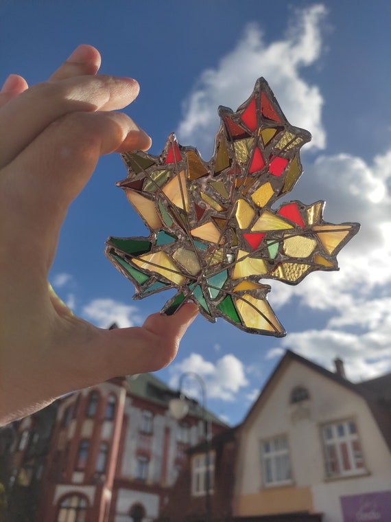 Stained glass maple leaf ring dish TO ORDER, mosaic upcycled art, sea stained glass, lead-free solder