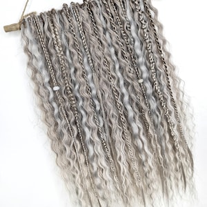 Grey and silver сurly dreads Ash gray to white blonde ombre synthetic crochet dreads extensions Silver boho wavy dreads and braids Wavy locs
