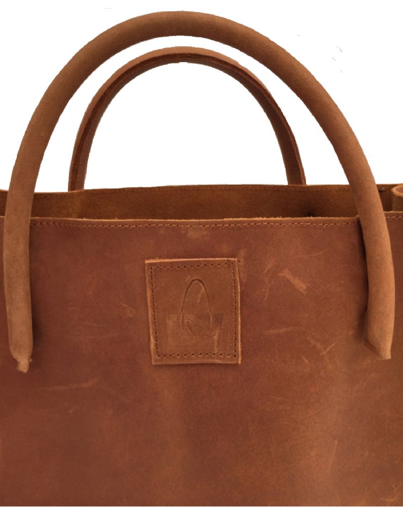 Leather bag semi-rigid leather cool carrying bag small transporter vintage design handmade