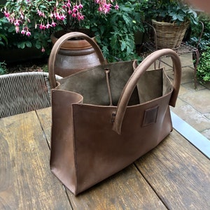 braune Ledertasche Tote bag Leder used look handgefertigt und langlebig Bild 1