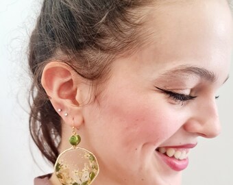 Dried natural flower hoop earrings, gold-plated hook and ceramic bead