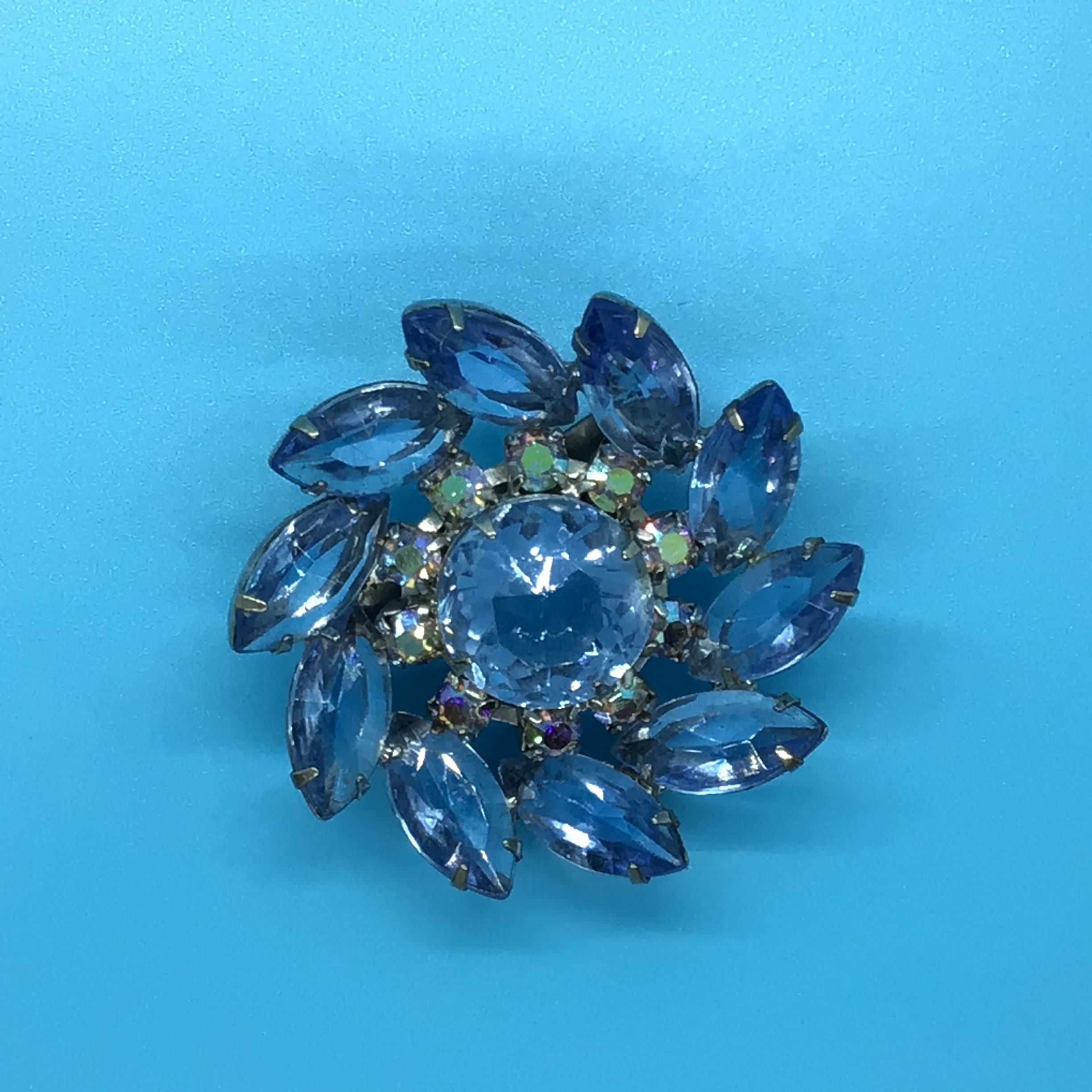 Dezsed Elegant And Fashionable Women's Brooch Blue Diamond Imitation  Crystal Temperament Pin Coat Sweater Brooch Pin Accessories on Clearance  Blue