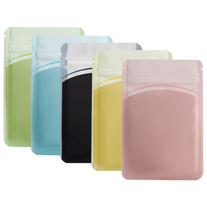 C252- Geschwungene Klarsichtfenster Flache Kunststoff Zip Taschen in Schwarz/Grün/Blau/Gelb/Pink (100 Stück)