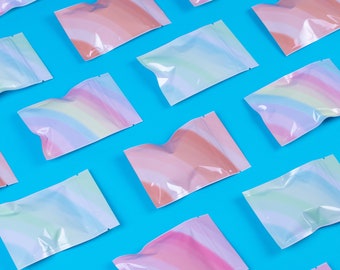 C274- QQ Studio 100 Borsa piatta QuickQlick™ antiodore bifacciale con motivo arcobaleno sfumato e sicura per alimenti, con chiusura a cerniera