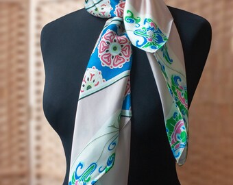 週セール中女王蜂 スカーフqb luxury silk scarf SALE]qb Luxury 十二次元 scarf | ソニーミュージック公式