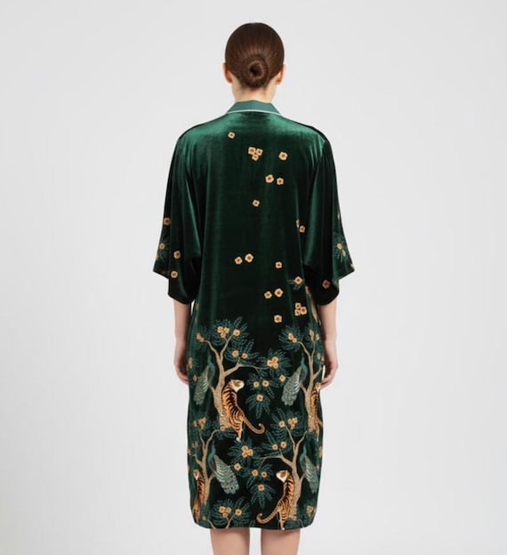 Tiger & Peacock Velvet Kimono – Luxury Loungewear Robe, Elegant Velvet Dressing Gown
