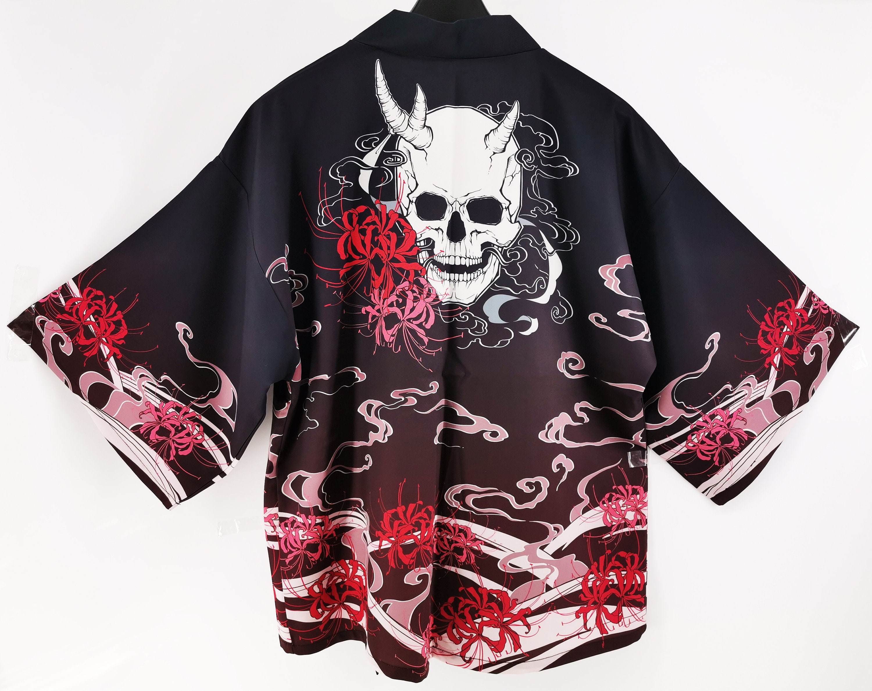 Japanese Kimono Skeleton Shirt, Skull, Japanese Gifts, Japanese Clothing, Kimono Robe, Kimono Dress, Skull, Skeleton - Etsy 日本 Japanese Kimono Skeleton Shirt, Skull, Japanese Gifts, Japanese Clothing, Kimono Robe, Kimono Dress, Skull, Skeleton - Etsy 日本