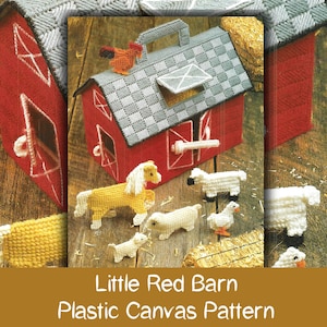 Puede incluir: Un patrón de lona de plástico para un granero rojo con un techo gris y una puerta blanca. El patrón incluye un caballo, ovejas y un pollito. El patrón se titula "Little Red Barn Plastic Canvas Pattern".