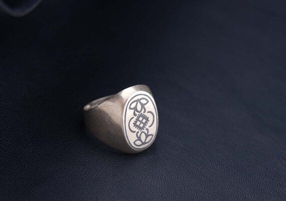 Signet ring. Black niello. Sterling silver 925. Fl