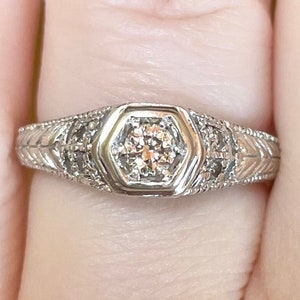 14K Art Deco 0.18 carat Diamond paved round cut hexagonal antique style floral relief solid white gold size 6 engagement ring