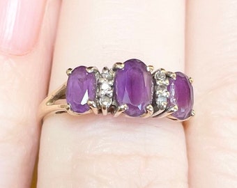 Vintage 14K Amethyst dainty oval cut purple diamond accent triple triplet solid yellow gold size 4 ring