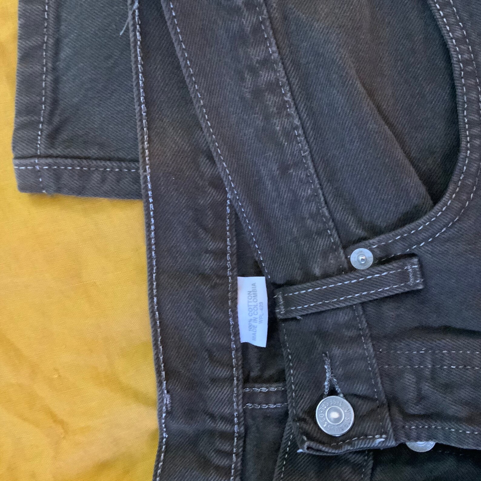 brown levis 501