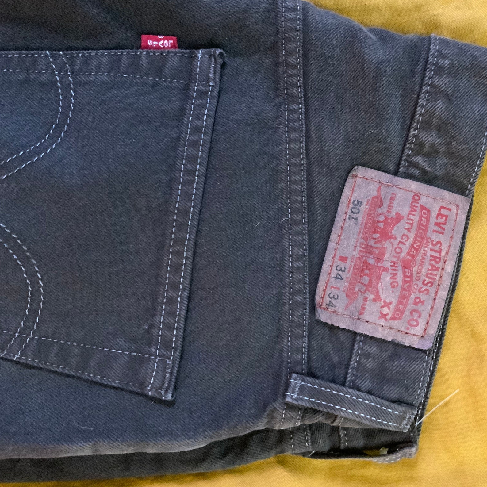 brown levis 501