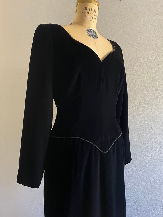 Vintage 80s Black Velvet Victor Costa Dress - Dea… - image 4