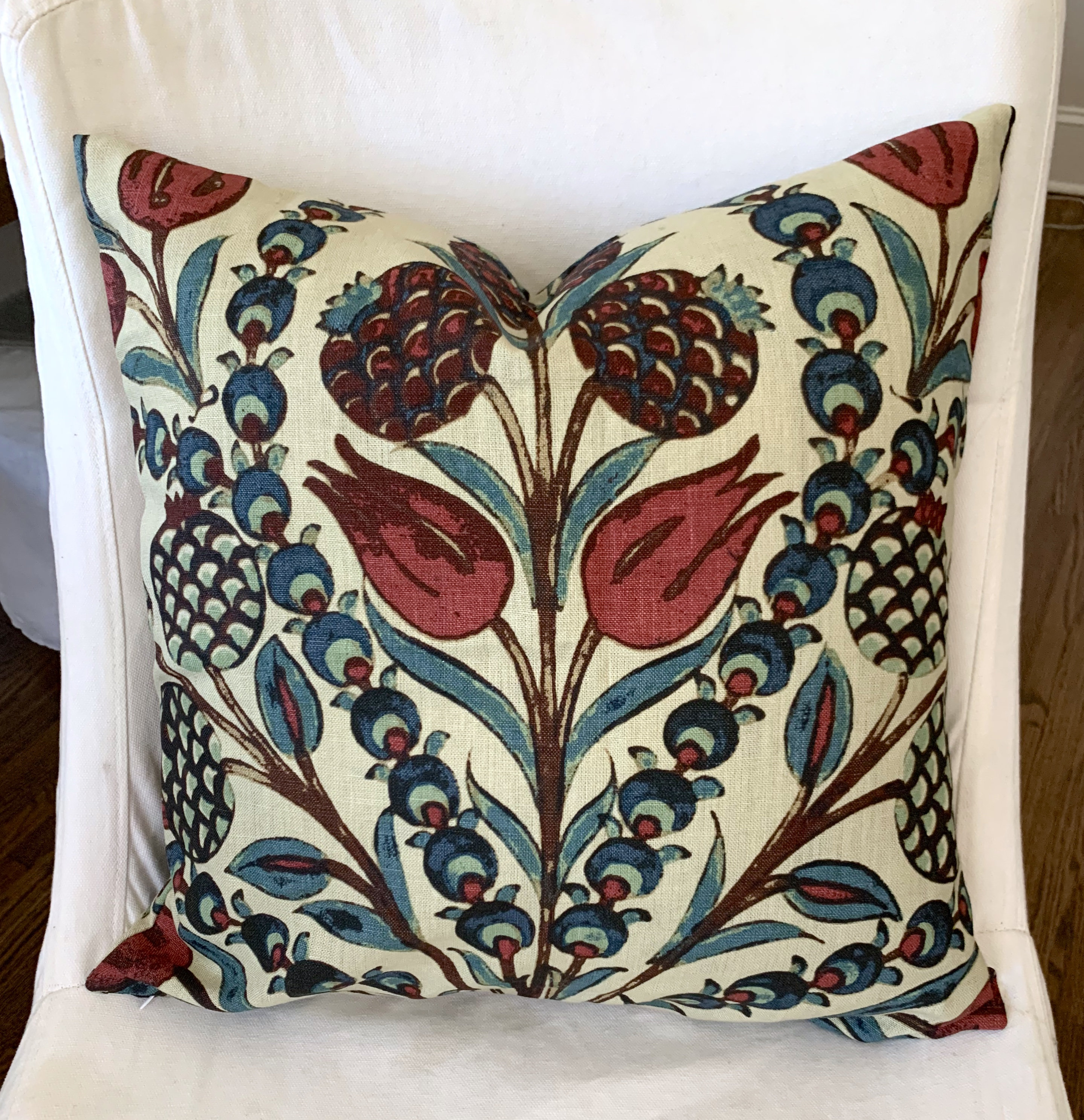 Thibaut Cornelia Navy Wallpaper 2 Double Rolls