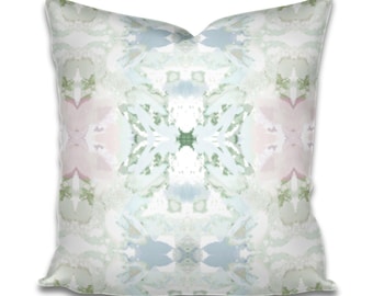 NUEVO ENVÍO INMEDIATO Almohada rosa, verde y azul, almohada con acento azul niebla rosa, almohada con diseño chinoiserie pastel, verdes, azules, rosas, rubor, lumbar