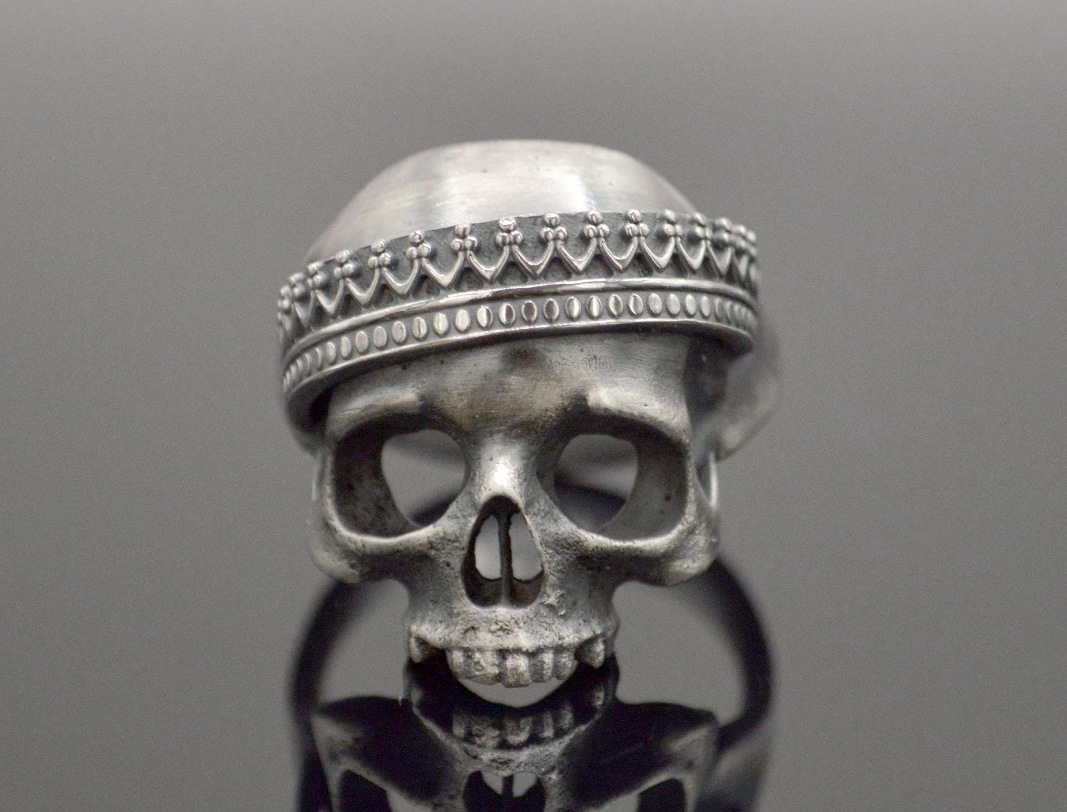 Skull ring sterling silver "King Arthur"