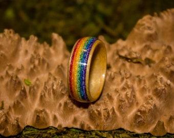 Rainbow Bent Wood Ring, Bentwood Ring, Men&#39;s or Woman&#39;s Ring, Prima vera, tineo, Ebony , gay pride ring, rainbow ring, lgbtq ring