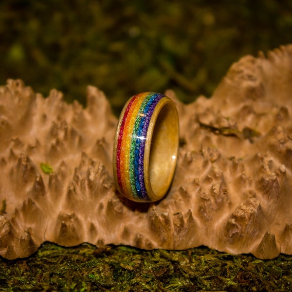 Rainbow Bent Wood Ring, Bentwood Ring, Men's or Woman's Ring, Prima vera, tineo, walnut burl, gay pride ring, rainbow ring, lgbtq ring