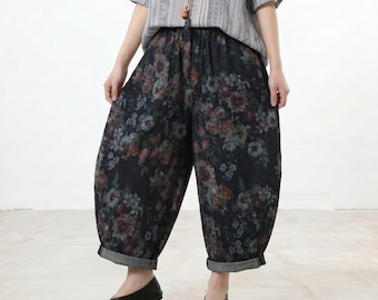 Pantalones vaqueros desgastados de talla grande, pantalones cortos estampados, pantalones holgados de pierna ancha, estilo urbano vintage, ajuste cómodo y casual estilo boho.