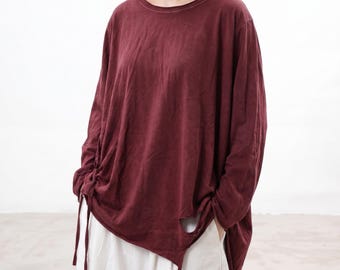 Camiseta de manga larga desgastada, camiseta vintage desgarrada extragrande, top grunge bohemio con flecos, camisa de corte holgado de largo medio para usar en capas.