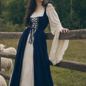medieval dress women's dark blue and black angel vintage dress Royal Gown Women Elegant Bell-Sleeve Historical Renaissance Hoop skirts are NOT INCLUDED with our dresses Medieval Renaissance Witch Square Neck
