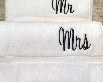 Mr and Mrs beach towels, couples beach towels, monogrammed beach towels, couples gifts, honeymoon gifts, wedding gifts, beach towels