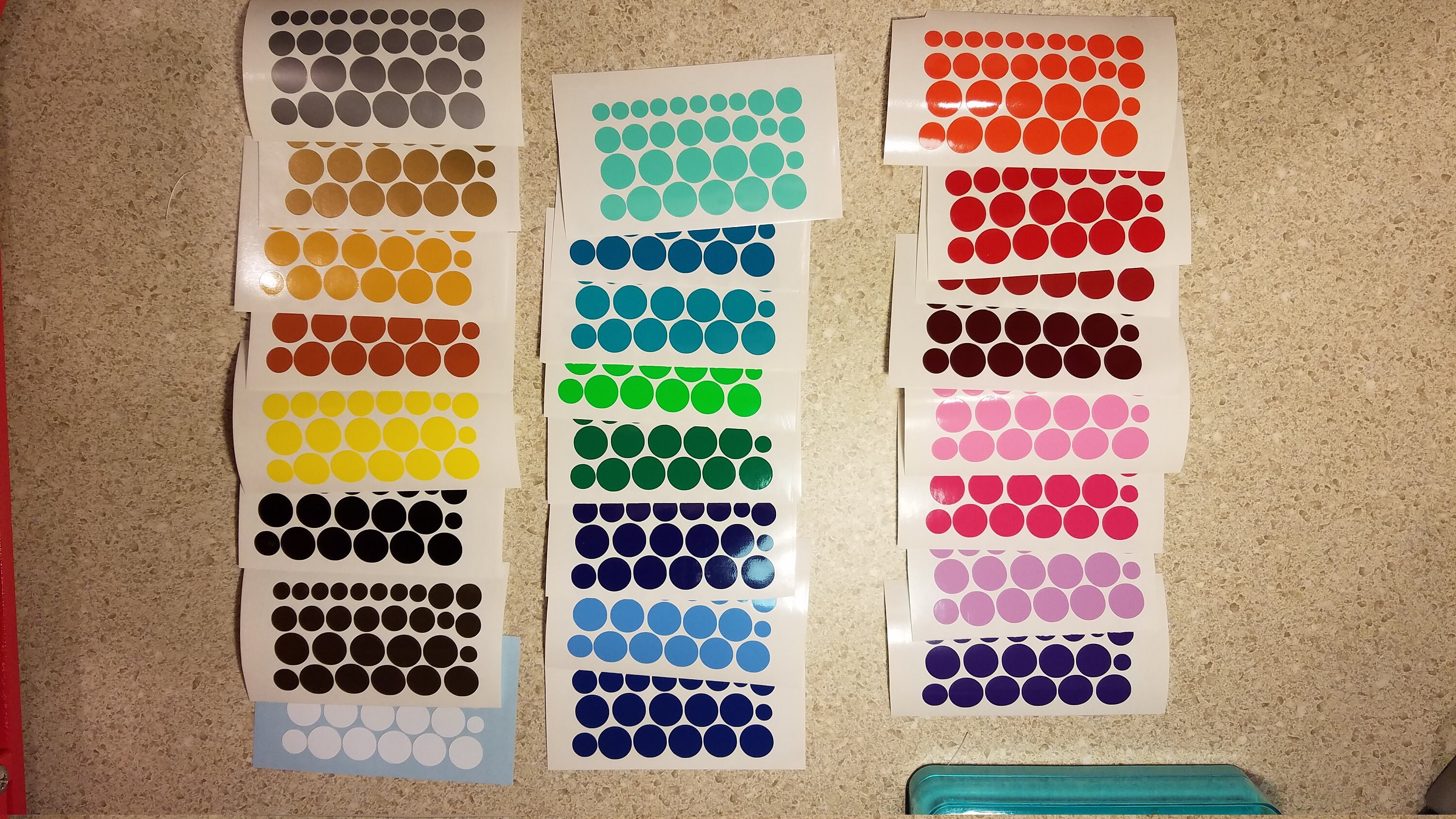 Vinyl Polka Dot Decals for Wine Glass, Mug, Yeti, Binders and much mo…