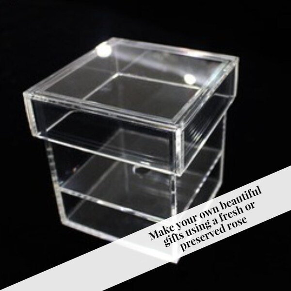 Single acrylic box for preserved roses