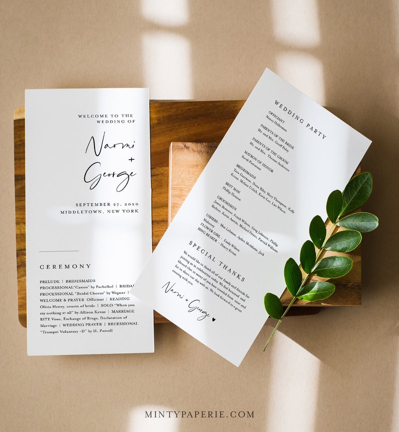 Puede incluir: Programa de ceremonia de boda con fondo blanco y texto negro. El programa incluye la fiesta de bodas, los detalles de la ceremonia y una secci&oacute;n de agradecimiento especial. El texto incluye los nombres Narmi y George.
