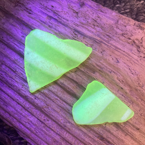 Stunning scottish sea glass uranium uv glow in the dark vaseline glass seaglass lime green patern duo