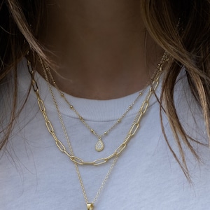 Minimalist Necklace, Gold layering necklace, Dainty Necklace, Delicate Necklace, Minimalist Jewelry, Simple Necklace, Layering Necklace Gift