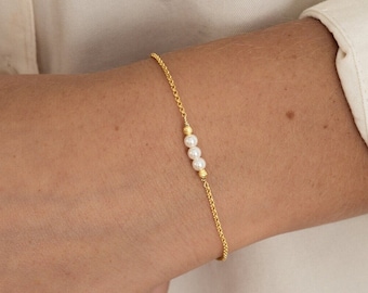 Perlenarmband, zierliches Perlenarmband, zartes Perlenarmband, Perlenschmuck, Perle Brautschmuck, Geschenk für sie, Brautjungfer Geschenk, Perlen