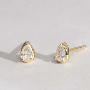 Pear Stud Earrings, Tear Drop Studs, Tiny Stud Earrings, Minimalist Earrings, Stud Earrings Dainty Earrings Gold Stud Earrings Tiny Earrings
