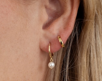 Pearl Earrings, Pearl Hoops, Pearl Huggie Hoops, Pearl Jewelry, Gift for Her, Bridesmaid Gifts, Small Hoop Earrings, Pearl Huggies